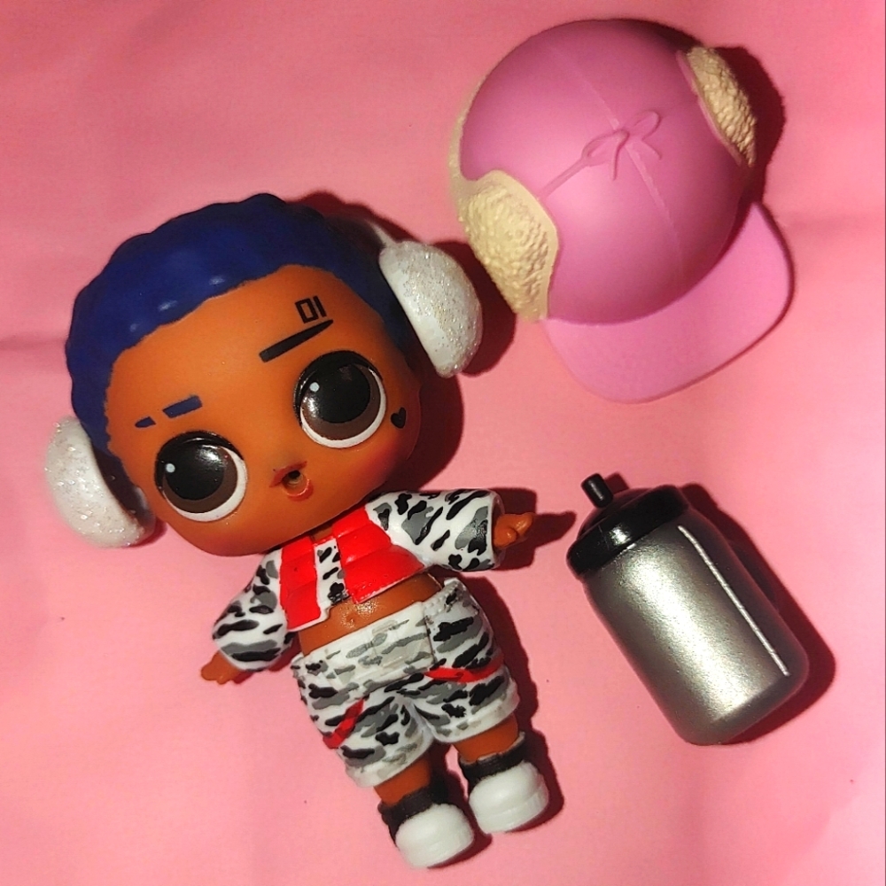 ʕ·ᴥ·ʔL.O.L. Doll and Accessories